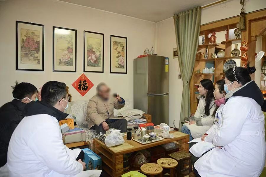 上门回访，把关爱延伸到家里